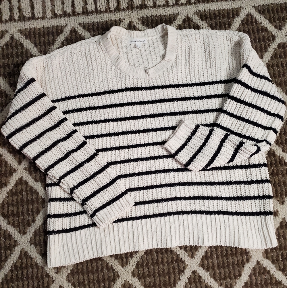 COPY - Cropped Sweater